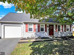 4 Ivywood Ct, Lancaster, PA 17603