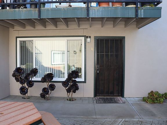 3rd image of 420 Estrella Ave #B