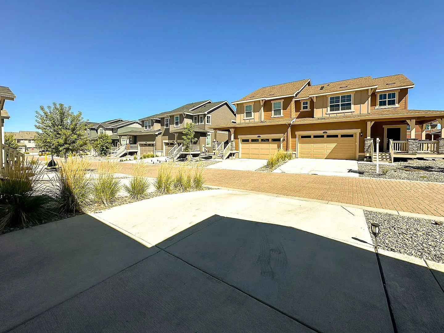 Corner Lot! - Dove Village Paired Home 3bd 2.5ba 2,752.Ft. Built In 2024 For Rent — Photo 4