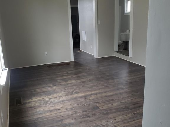 4th image of 2118 8th St