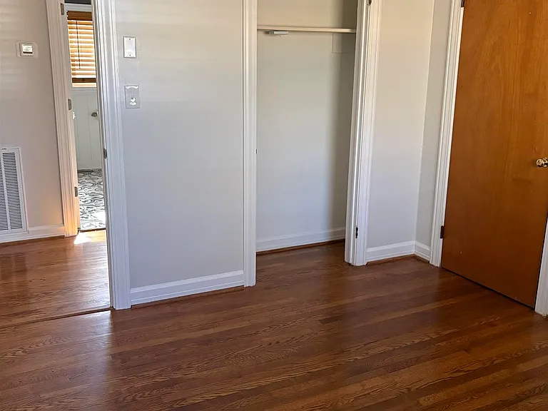 102 Muse Cir — Photo 5