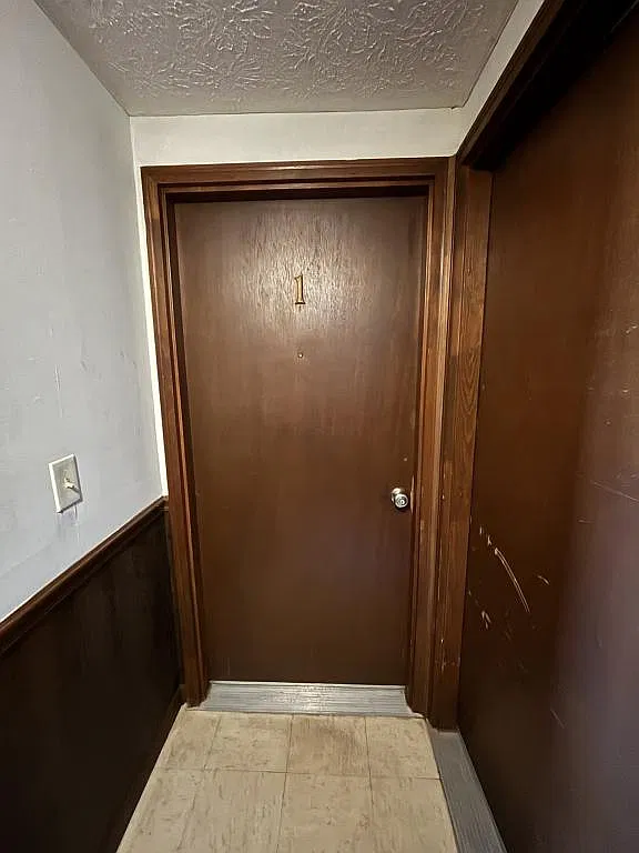 211 Dodge Dr — Photo 2