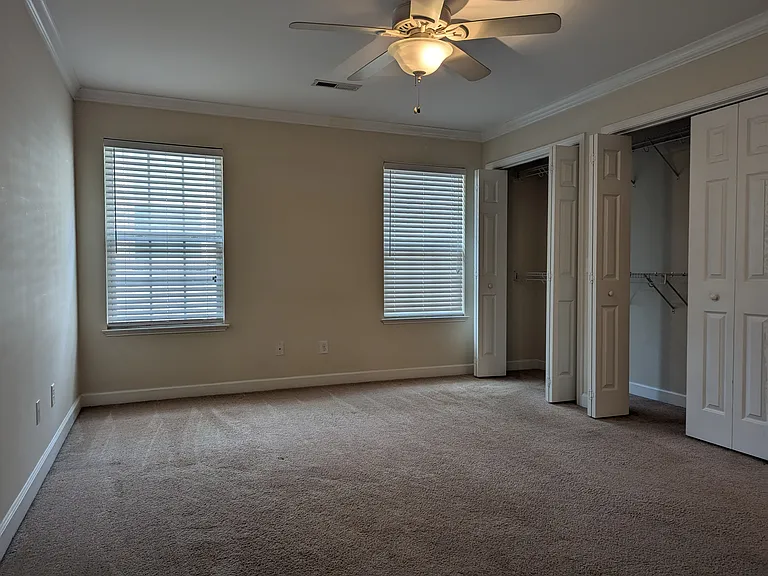 1313 E Hudgens St — Photo 9