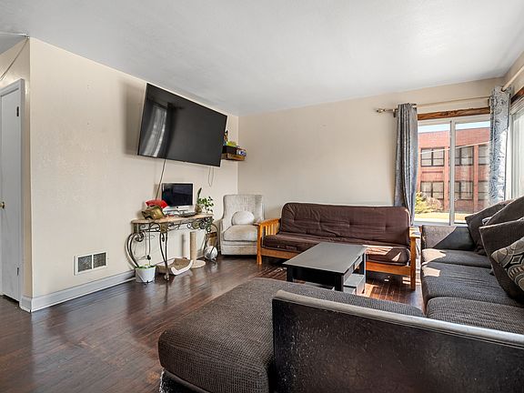 5th image of 7300 W 56th Pl