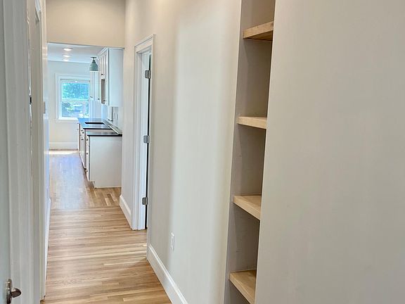 Hallway - Has a decorative niche with floating shelves
