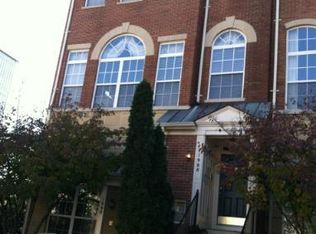 1988 Crescent Park Dr #14B, Reston, VA 20190