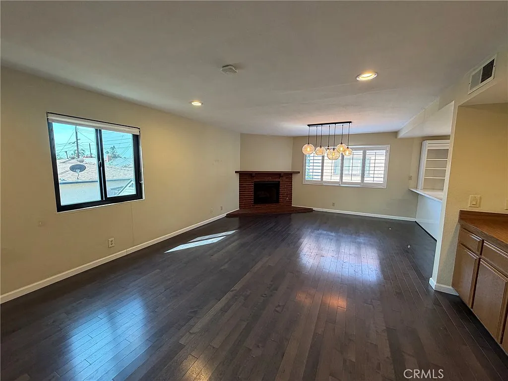 2 bed, 1642 sqft, $3,600 — Photo 3