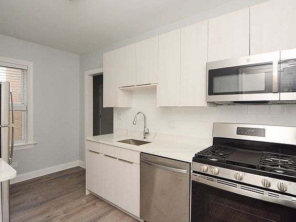 3rd image of 7736 N Ashland Ave Unit 2H