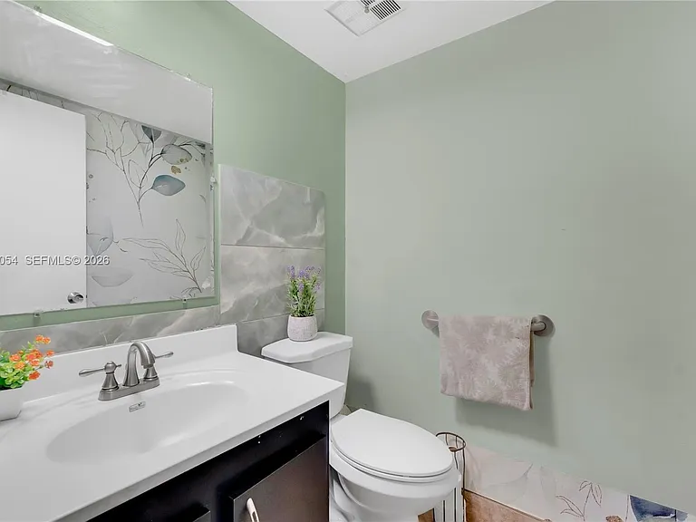3541 NW 99th Ter #6A — Photo 9