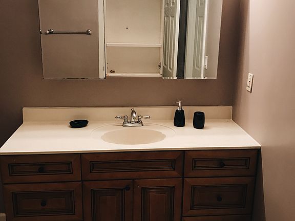 5th image of 4621 Hadley Pl