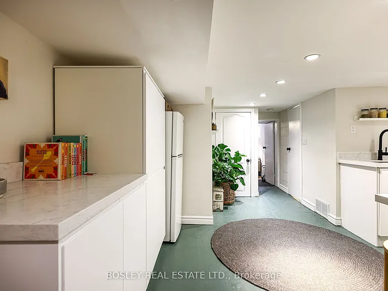 16 Hallam St #BASEMENT — Photo 20