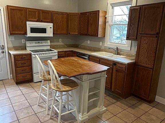 3rd image of 1829 Spruce St