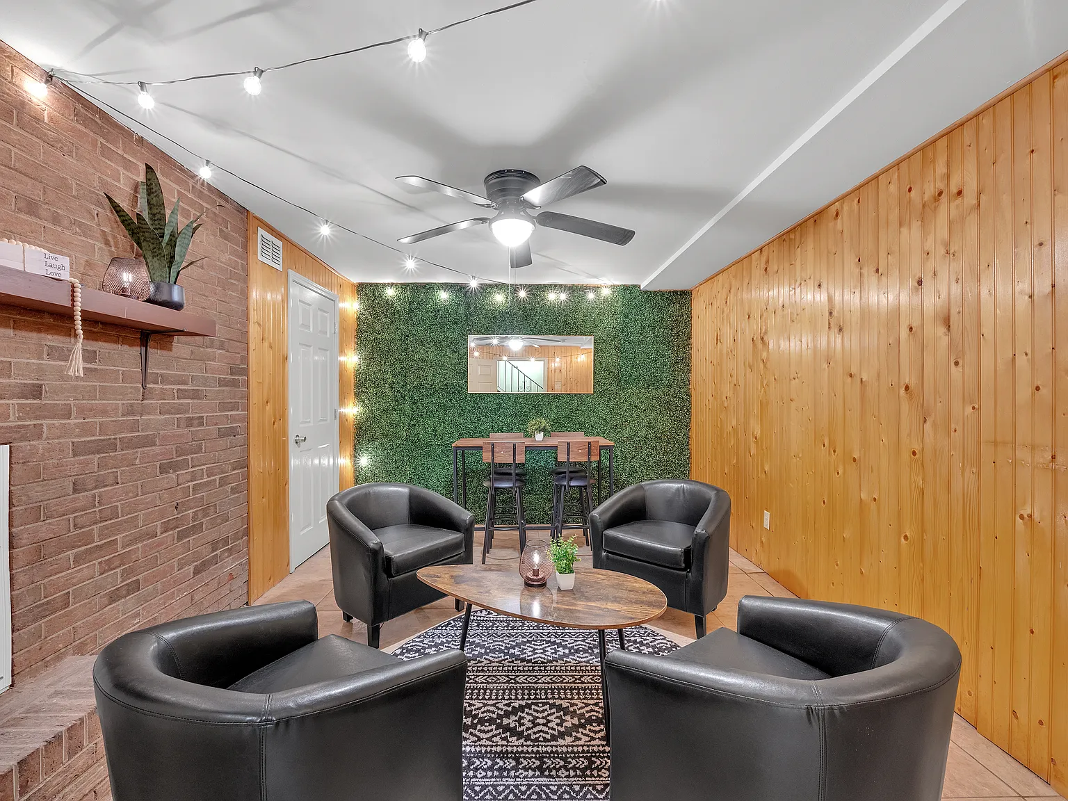 Marlwood Cir, Charlotte — Photo 3