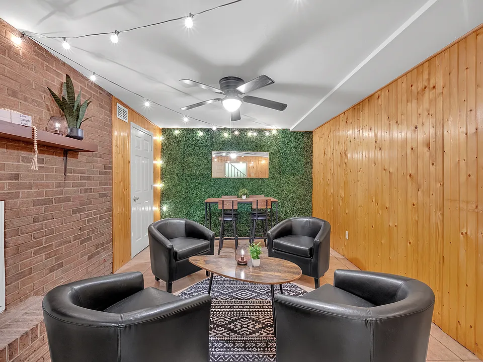 Marlwood Cir