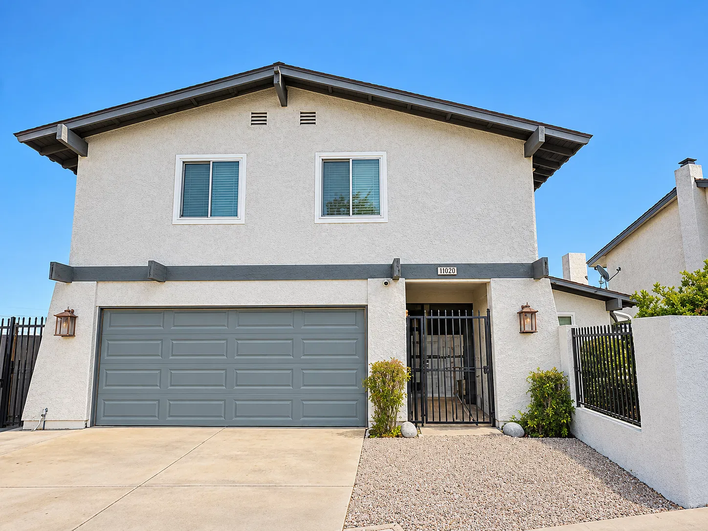 3 bed, 3.5 bath, 2271 sqft, $6,995 — Photo 3