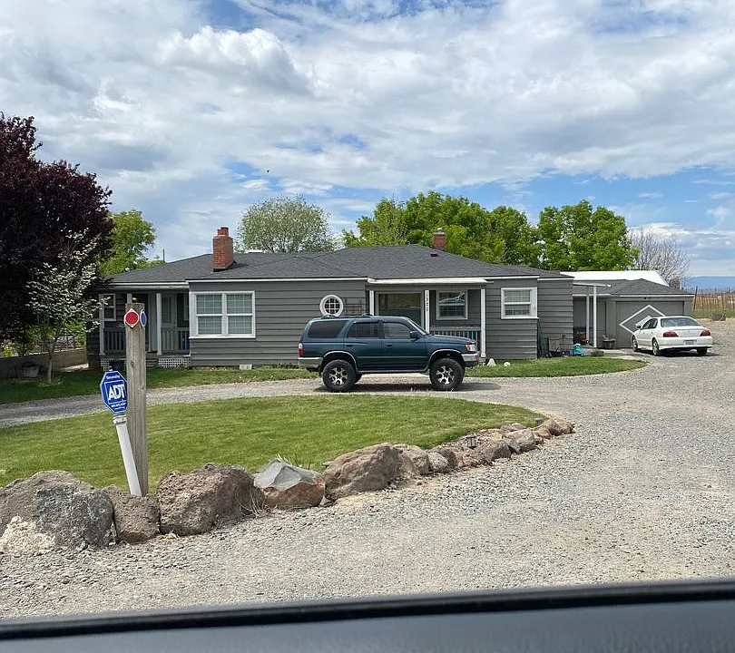 1320 Beaudry Rd
