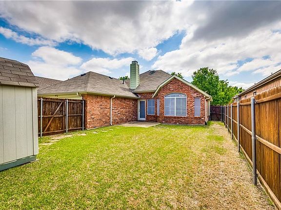 3rd image of 3641 Stockton Dr