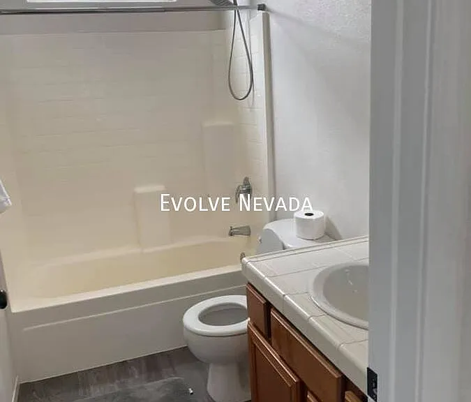 3242 Bentgrass Dr #A — Photo 6