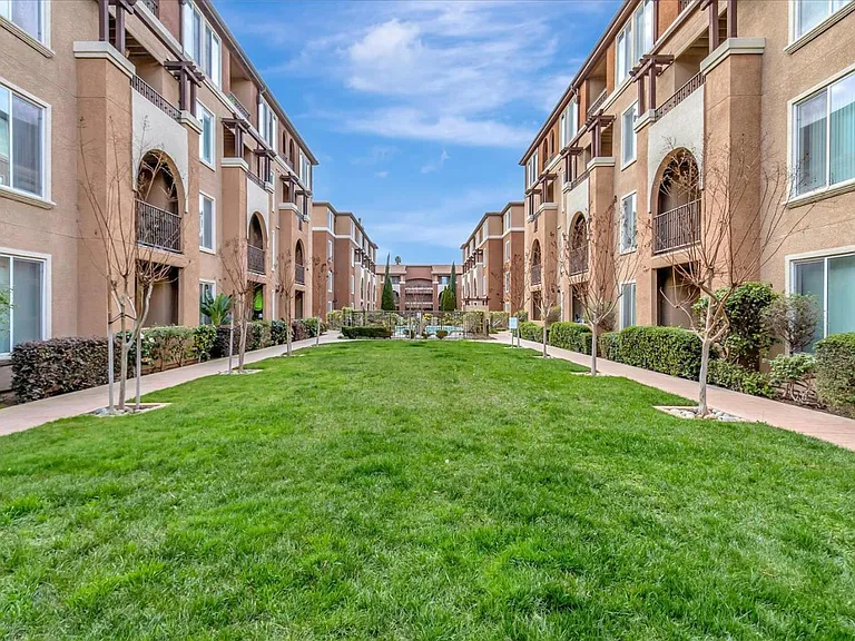 801 S Winchester Blvd #6100 — Photo 26