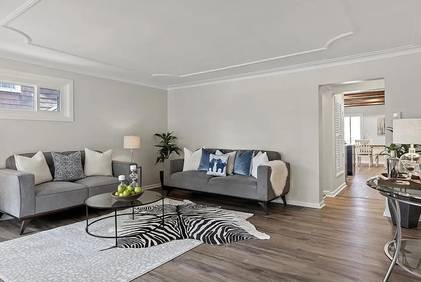 3 bed, 2116 sqft, $3,100 — Photo 2