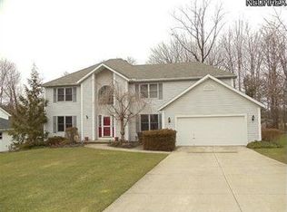 5620 Spring Grove Dr, Solon, OH 44139