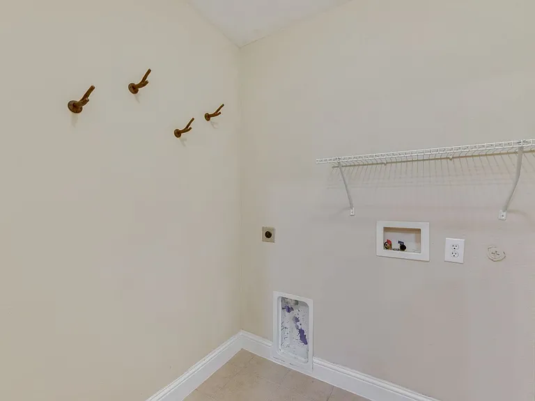 2629 Chambers Dr — Photo 16