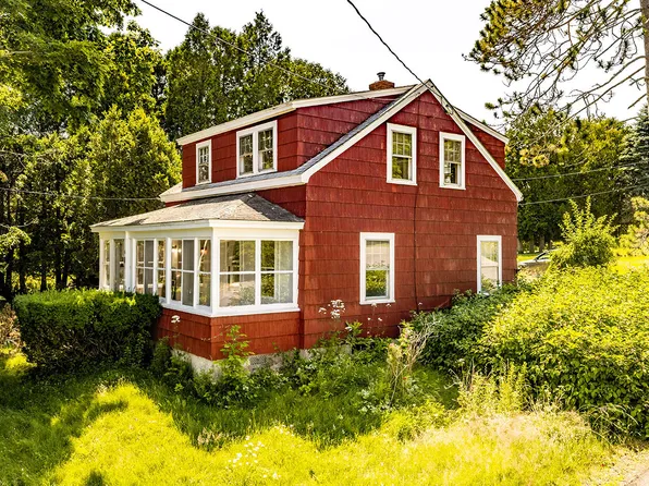 6 Pine Street, Rockport, ME 04856