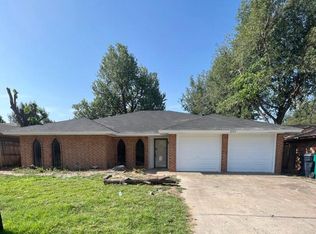 8224 NW 7th St, Oklahoma City, OK 73127
