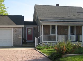 91 Church St, Barrington, RI 02806