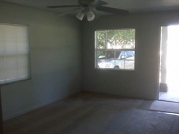 5th image of 2757 NE 8th Ave