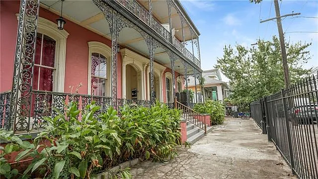 1 bed, 1.0 bath, 525 sqft, $1,050 — Photo 2
