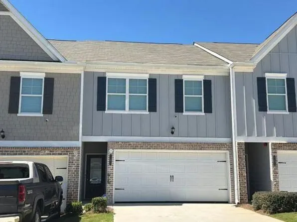 11677 Mendenhall Ct, Hampton, GA 30228