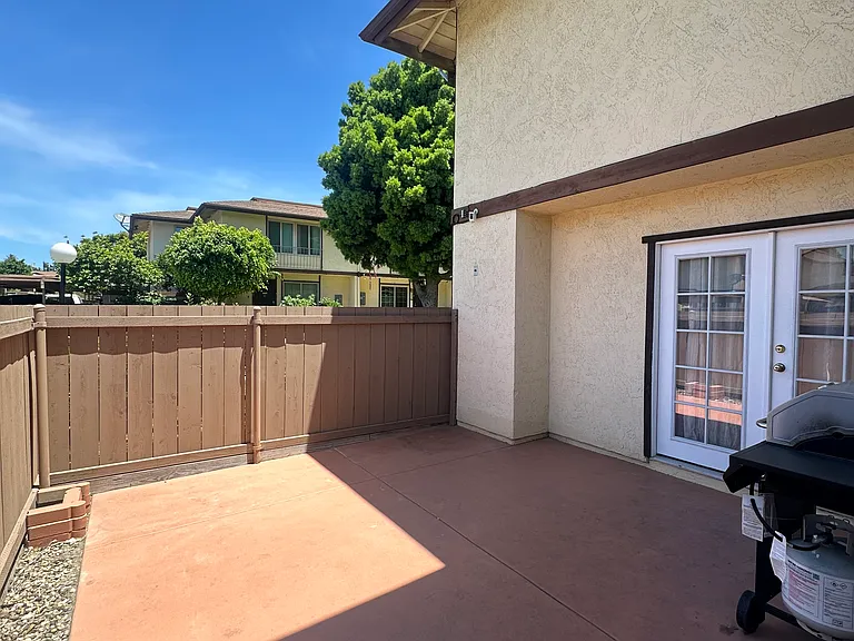 230 Regency Ct #A — Photo 27