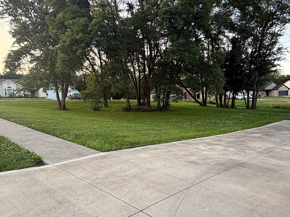 1st image of 104 Elk Dr