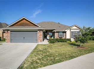 2905 San Juan Trl, Moore, OK 73160