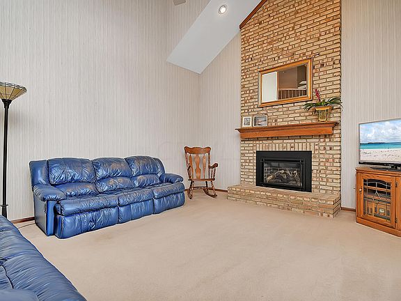 2nd image of 12618 Wheaton Ave NW