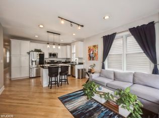 2145 W Warren Blvd #1, Chicago, IL 60612