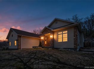 47 Mockingbird Rd, Lake Ozark, MO 65049