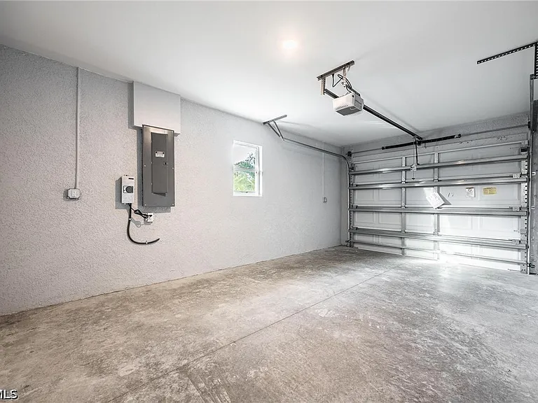 184 Village Cir — Photo 24