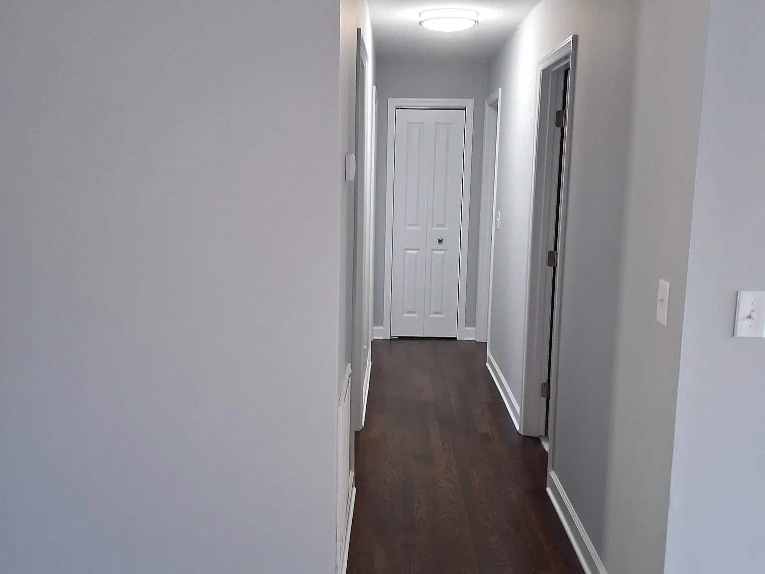 3 bed, 1.5 bath, 1092 sqft, $2,000 — Photo 3