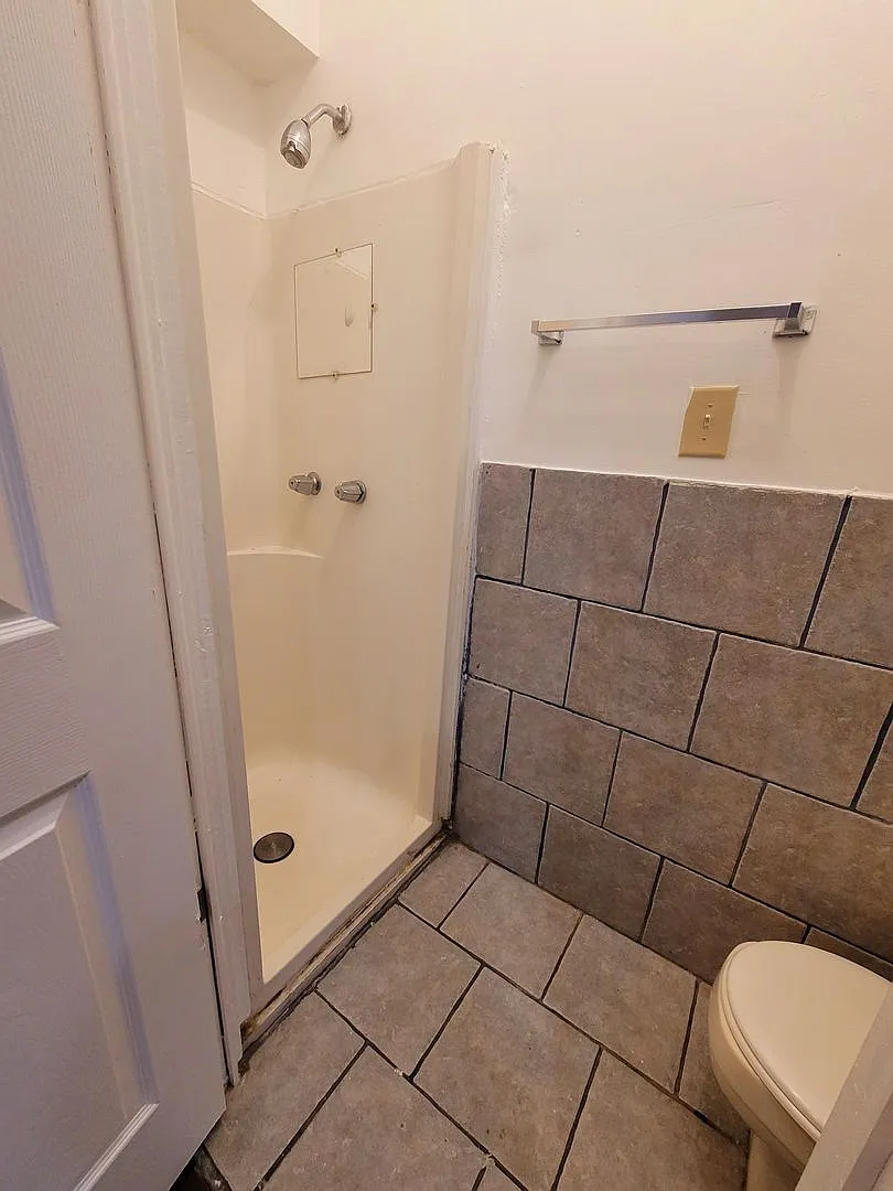 Studio, $925 — Photo 4