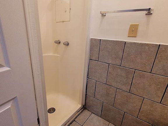 4th image of 3150 W Cermak Rd #2MF