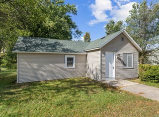 613 S Grant St, Houston, MN 55943