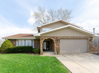 15555 Arroyo Dr, Oak Forest, IL