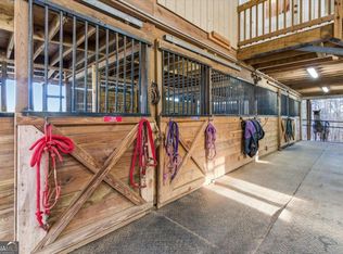 35 Saddleback Farms Dr, Newnan, GA 30263