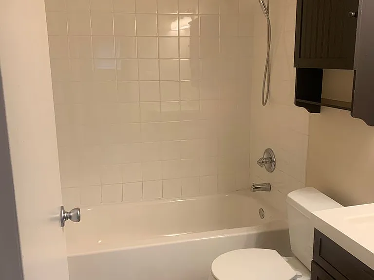 2611 Gardiner Ln — Photo 10