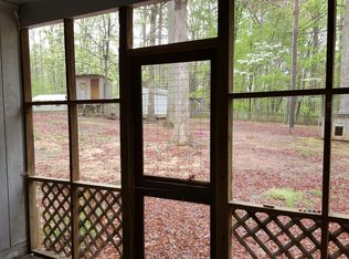 221 Shadowbrook Rd, Mount Holly, NC 28120