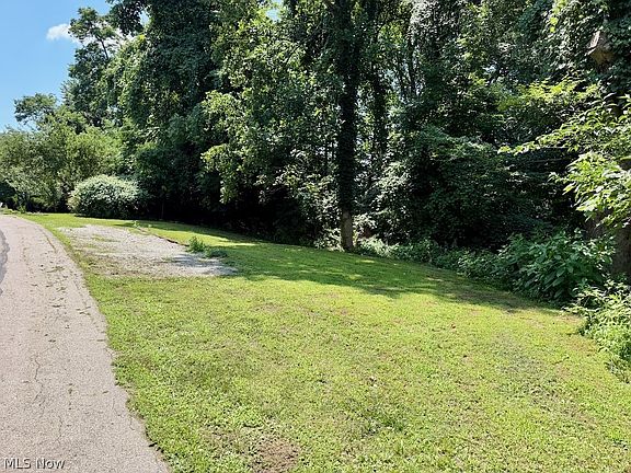 2nd image of 2714 Riverview Dr