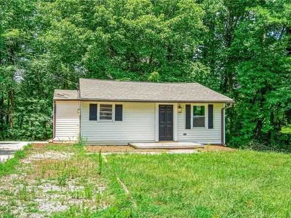 3767 1/2 Thomasville Rd, Winston Salem, NC 27107