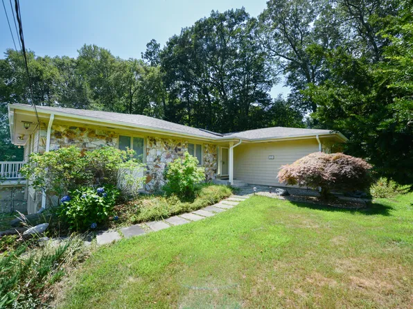 123 El Toro Drive, Bristol, CT 06010